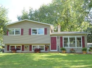 200 N Cedar Lake Rd, Round Lake, IL 60073