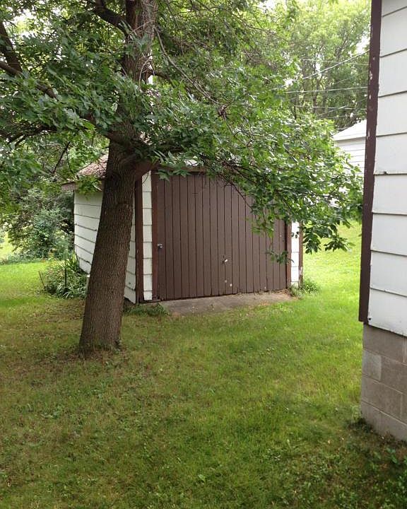 2nd image of 637 W Stanton Ave