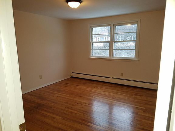 Master Bed Room 12x15