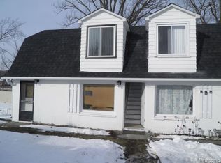 31136 W Ten Mile Rd #4, Farmington, MI 48336