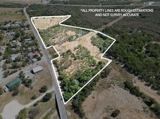 912 E Rio Grande St, Taylor, TX 76574