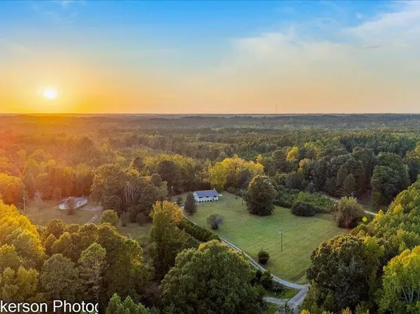 428 Shocco Springs Rd, Warrenton, NC 27589