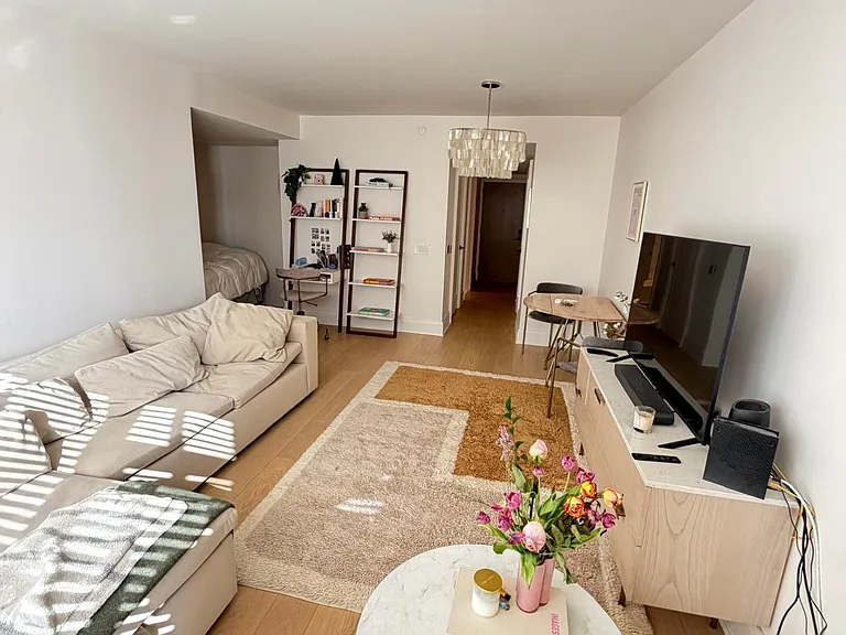 210 Warren St #10L — Photo 4