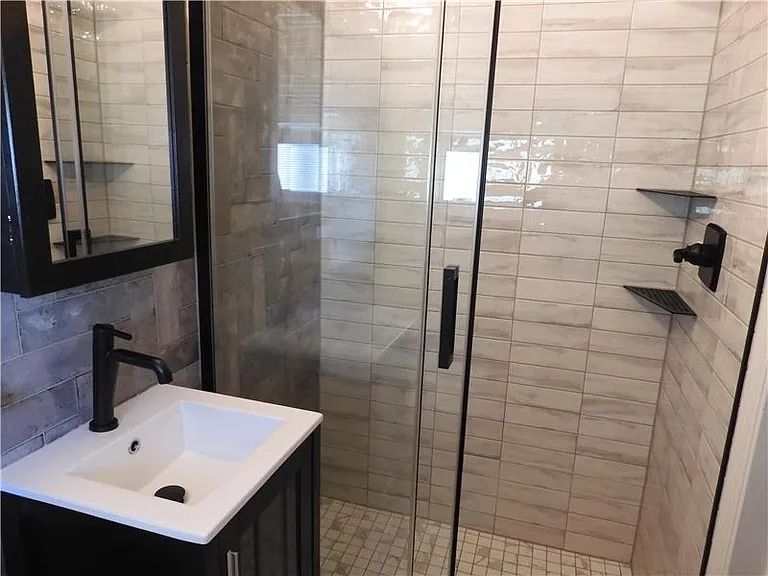 303 Birchwood Dr — Photo 21