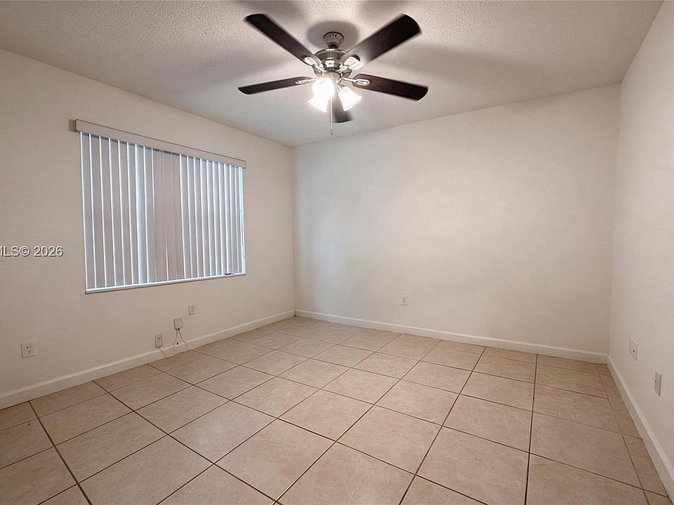 1st image of 2662 SE 15th St