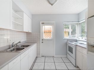 425 De Soto Dr, Miami Springs, FL 33166