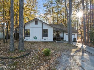5901 Waters Edge Dr, Fayetteville, NC 28314