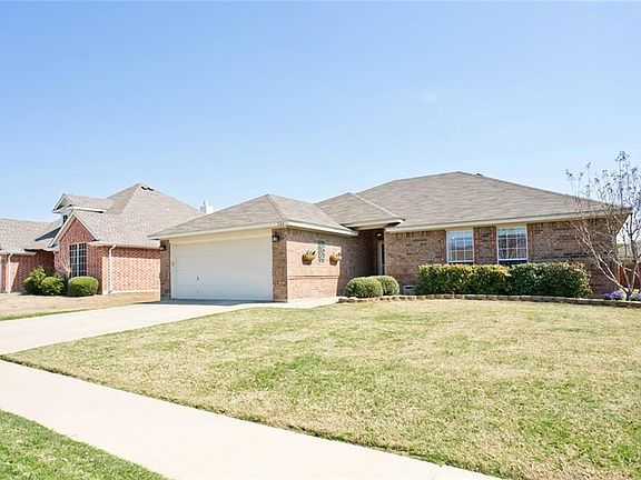 2nd image of 324 Willow Vista Dr