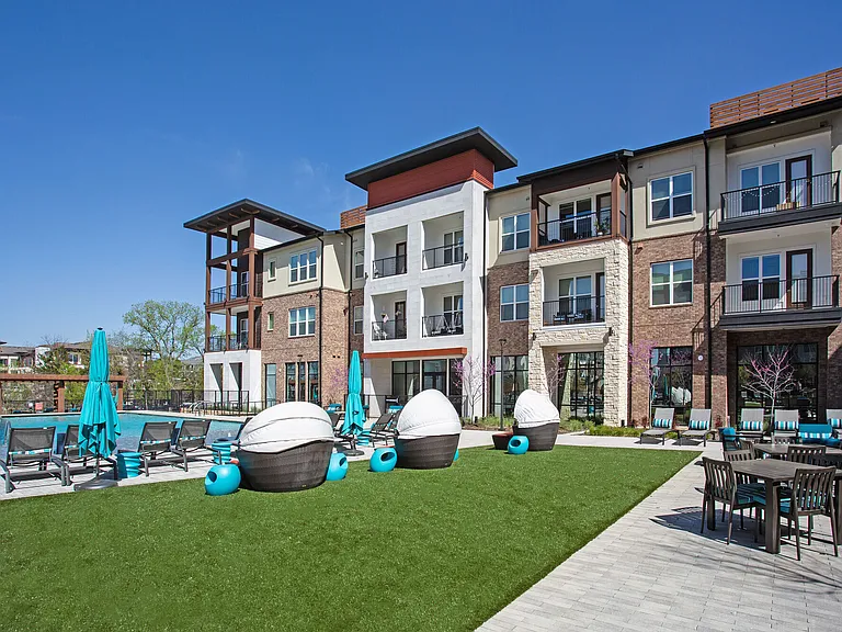 McKinney Terrace — Photo 13