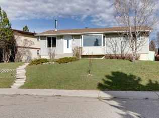 248 S Huntcroft Rd NE, Calgary, AB T2K4E2