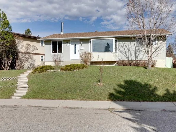 248 S Huntcroft Rd NE, Calgary, AB T2K 4E2