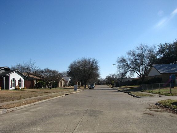 4th image of 4914 Red River Trl