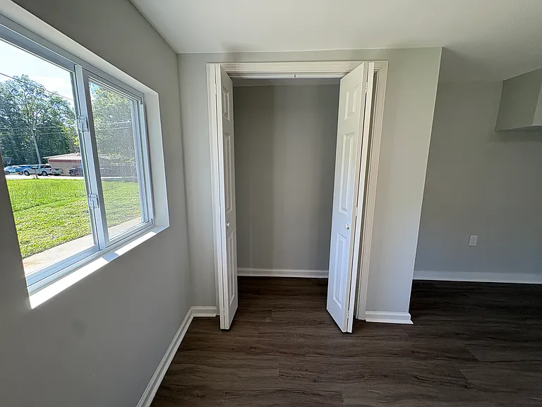 6907 Sylvania 4 Rd — Photo 10