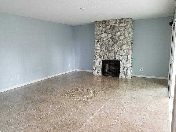 3rd image of 161 Sweetgum Ln #1