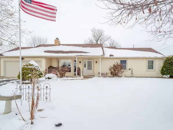 512 E 4th St, Brookston, IN 47923