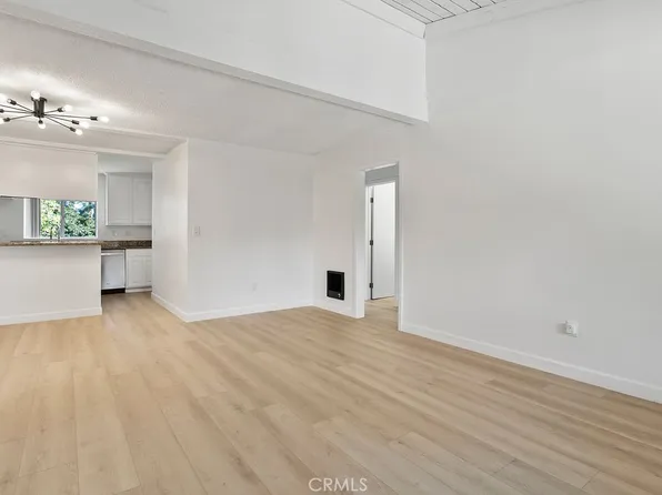 1000 W Macarthur Blvd APT 116, Santa Ana, CA 92707