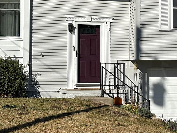 3rd image of 610 W 29th Ave