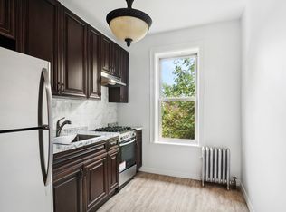 151 Dahill Rd #2R, Brooklyn, NY 11218