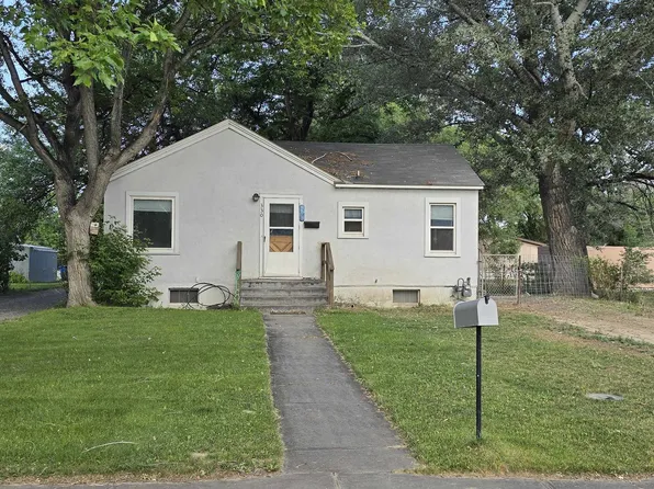 330 Idaho Ave, Lovell, WY 82431