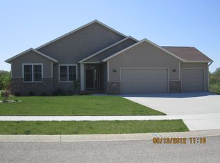 2054 Jade Ln NE, Rochester, MN 55906