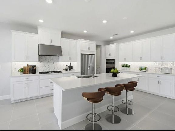 7th image of this home