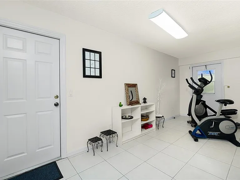 4088 Gingold St — Photo 43