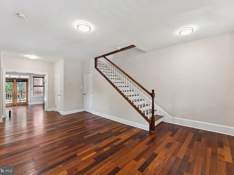 2911 Sherman Ave NW — Photo 5