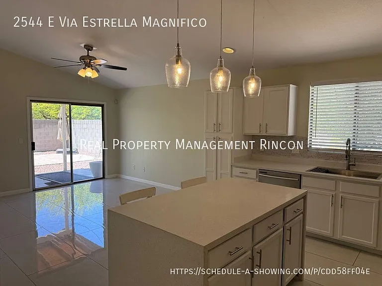 2544 E Via Estrella Magnifico — Photo 4