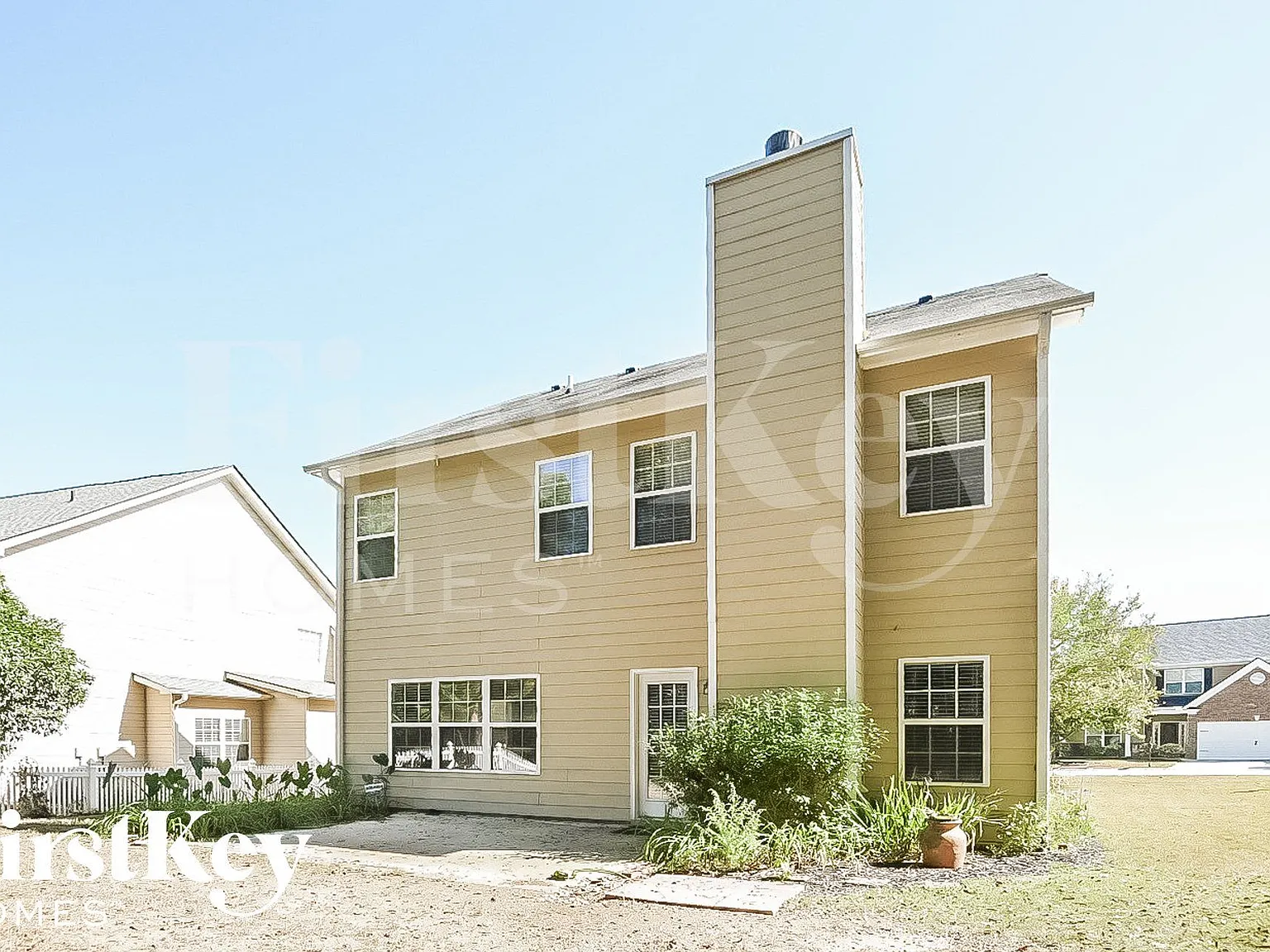 4 bed, 3.0 bath, 2115 sqft, $2,640 — Photo 2