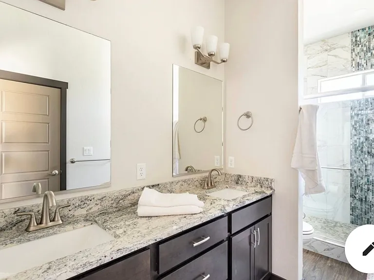 2469 Apex Ave #B — Photo 17