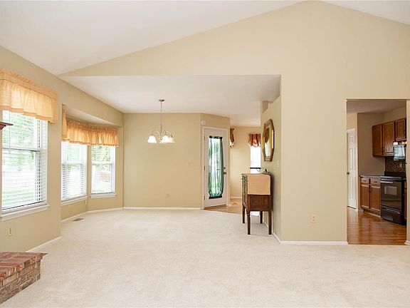 5th image of 1544 Saddlegate Ct