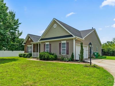105 Derby Dr, King, NC, 27021