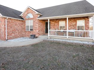 109 Ridgeview Dr, Saint Robert, MO 65584