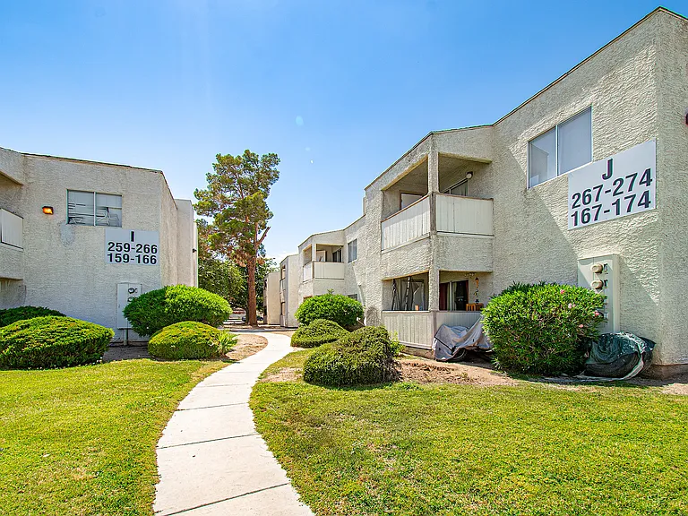 Wood Ridge Villas Apartment