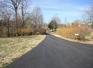 89 Meadowbrook Ln, Leitchfield, KY 42754