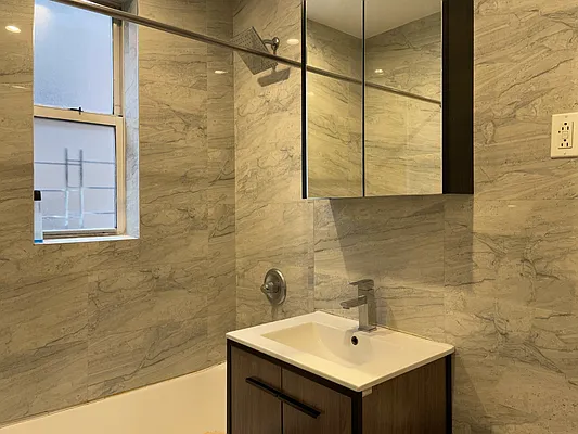 Rented by Compass | media 21