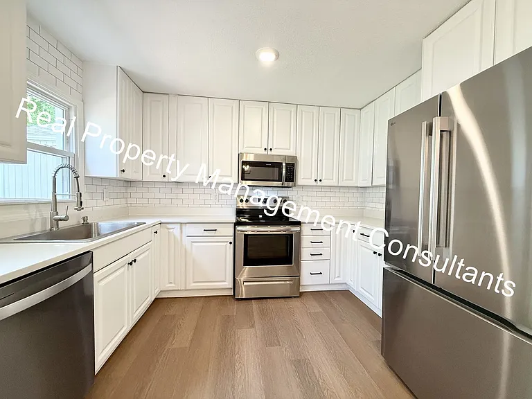 7335 Nall Ave — Photo 9