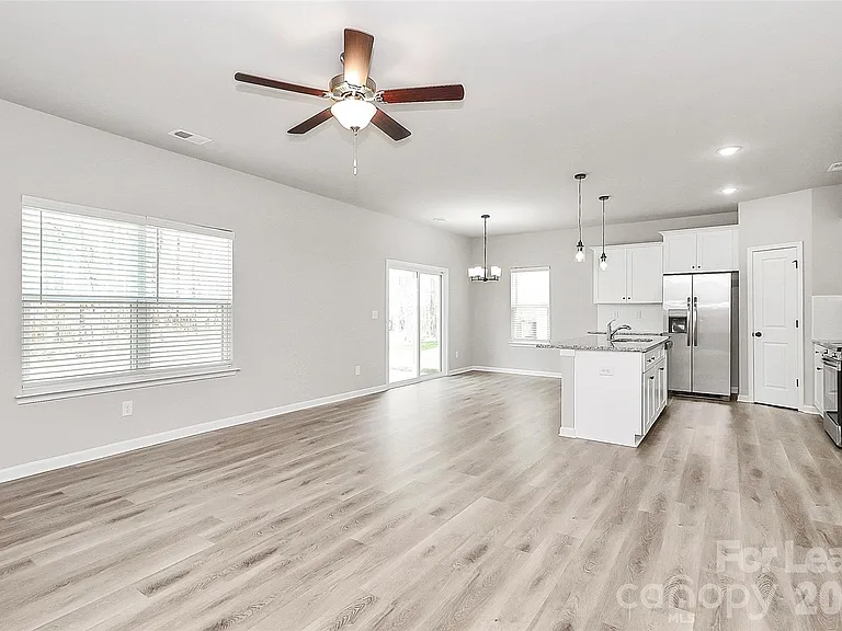 8208 Stonemere Ln — Photo 3