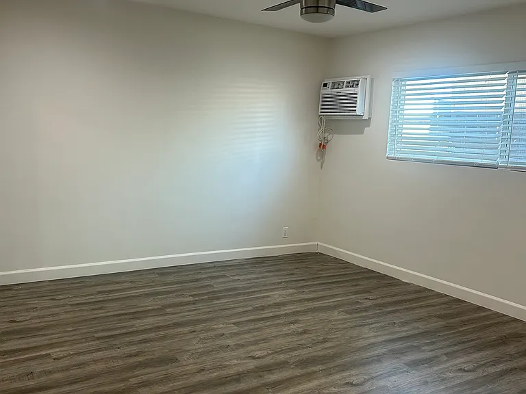 1060 S Sherbourne Dr #207 — Photo 12