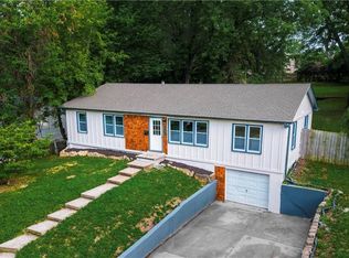 9425 E 67th Ter, Raytown, MO 64133