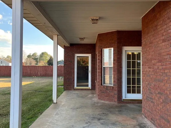 417 Huntington Dr, Enterprise, AL 36330