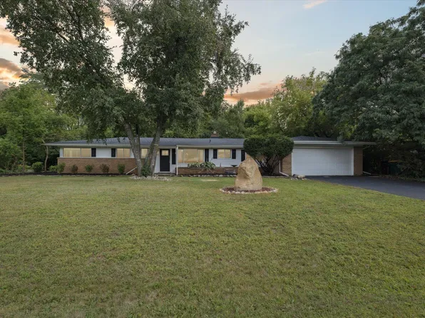 30070 Lochmoor St, Farmington Hills, MI 48334