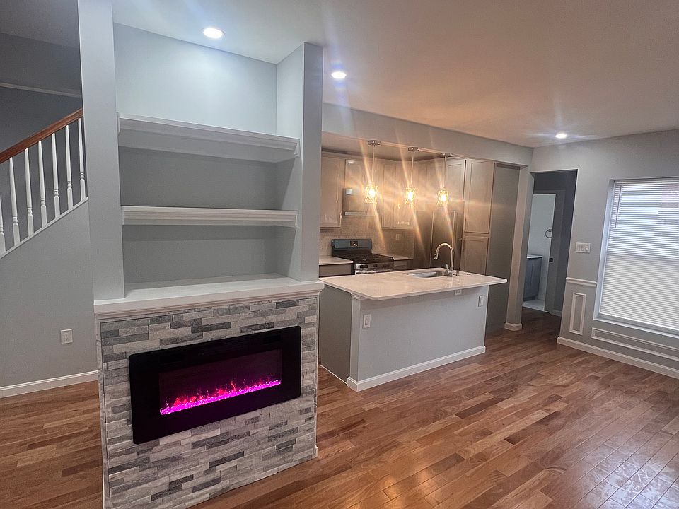 1st image of 1001 Darley Ave