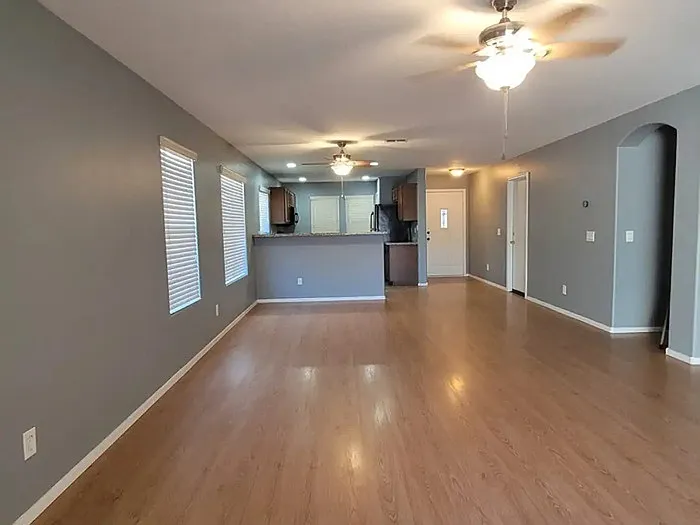 3 bed, 2.0 bath, 1571 sqft, $1,790 — Photo 3