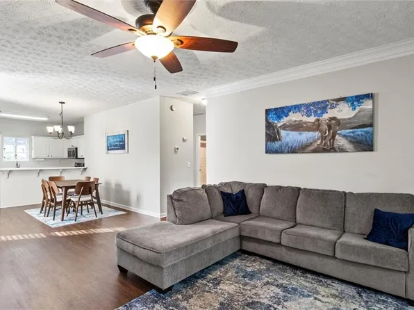 46 Bay Branch Blvd, Fayetteville, GA 30214