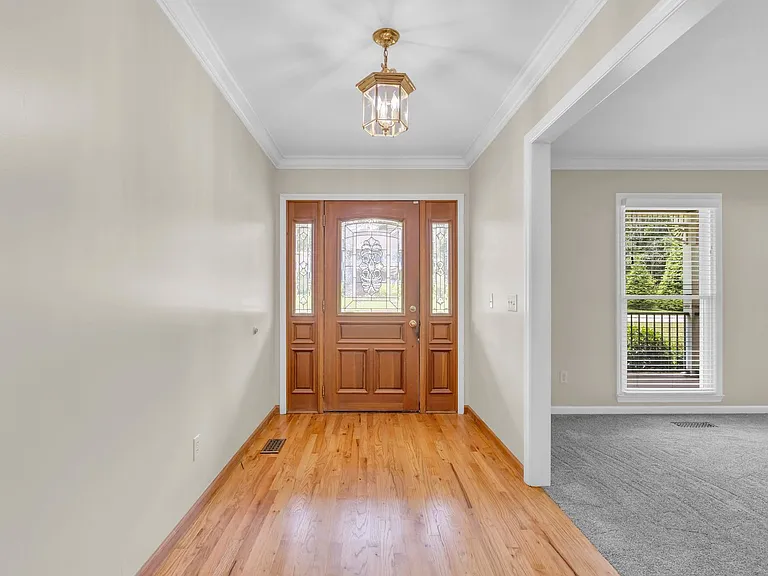 4838 Rolling Meadows Ln — Photo 3