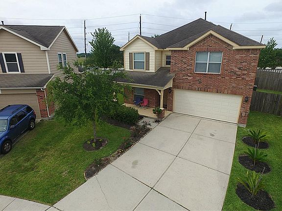 2nd image of 1627 Wooded Acres Dr