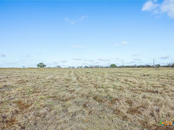2085 E High Way #237, Round Top, TX 78954