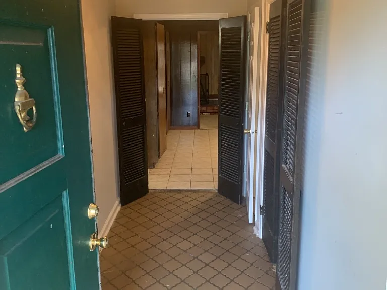 431 Spring Valley Rd — Photo 2