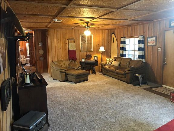 3rd image of 433 Carolina Ln